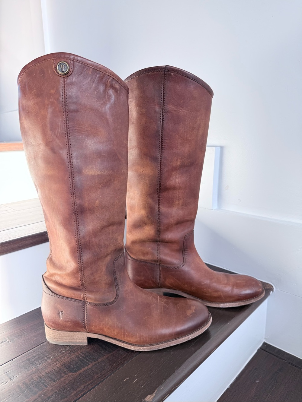 Frye Melissa Button 2 leather riding boots in a cognac/redwood shade, 8.5 NWOT